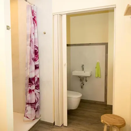 Whirlpool, Billiard, Sauna! Lacher