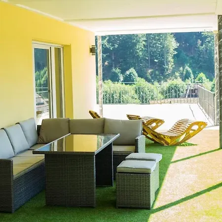 Whirlpool, Billiard, Sauna! Lacher Vakantiehuis Baiersbronn